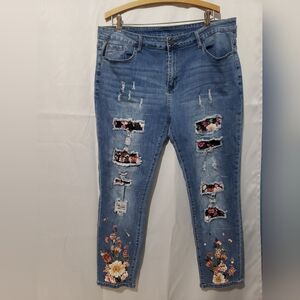 Embroidered Floral Distressed Skinny Jeans